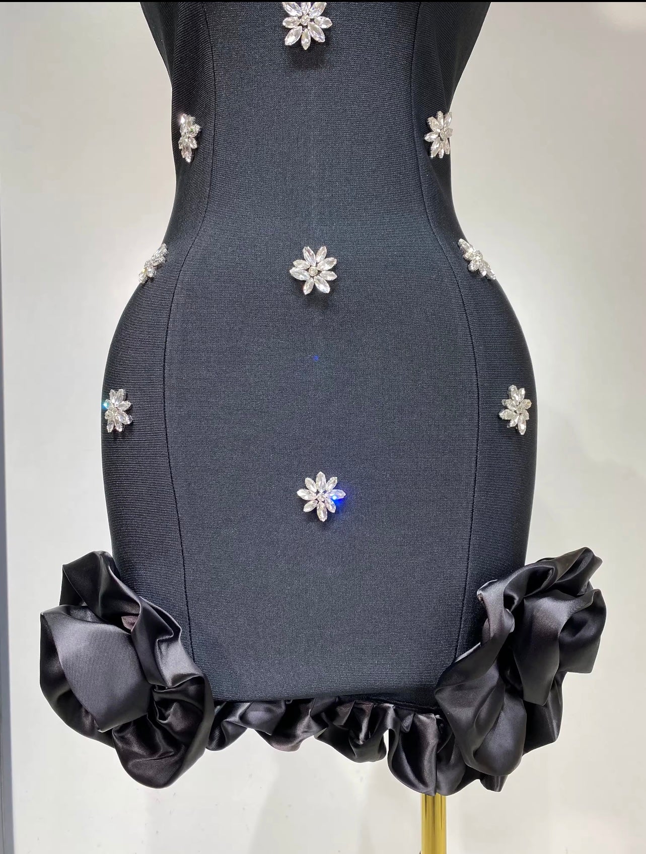 Vestido preto com brilho