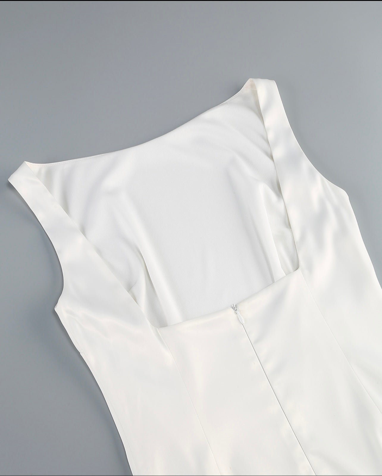 Vestido aberto atrás