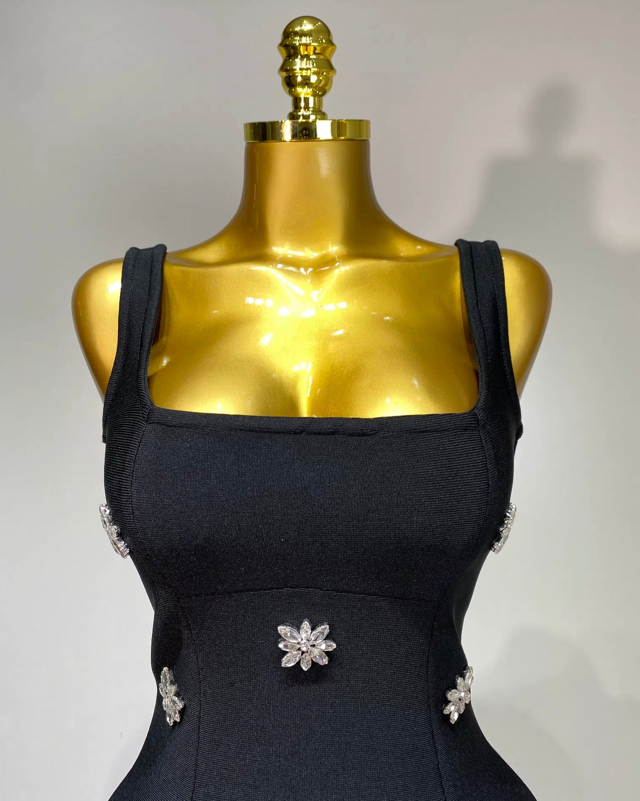 Vestido preto com brilho
