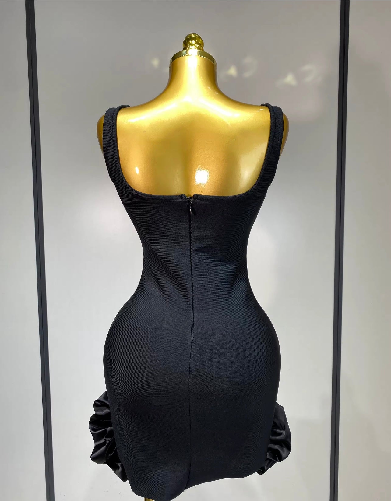Vestido preto com brilho