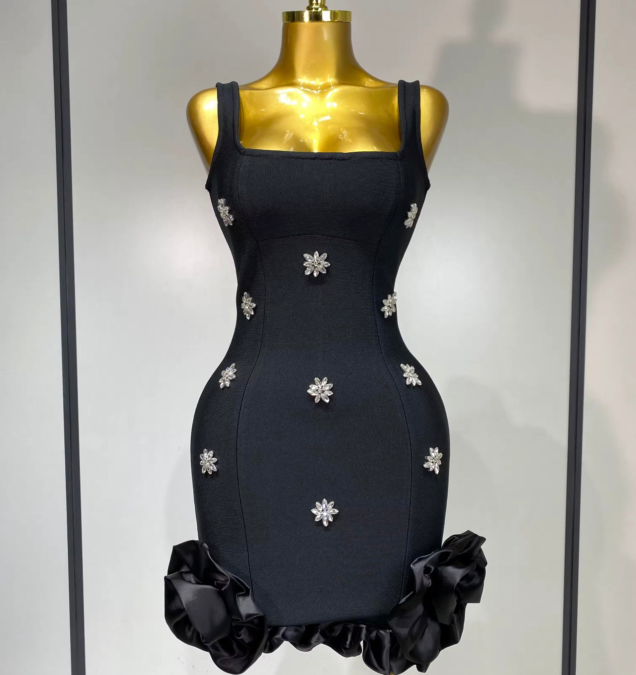 Vestido preto com brilho